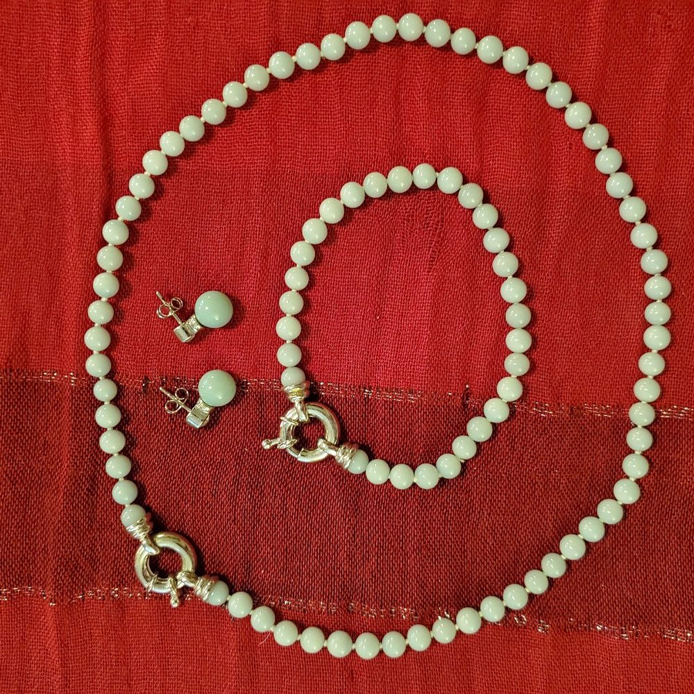 Complete Set! Light turquoise beaded Necklace, Bracelet and Earrings
